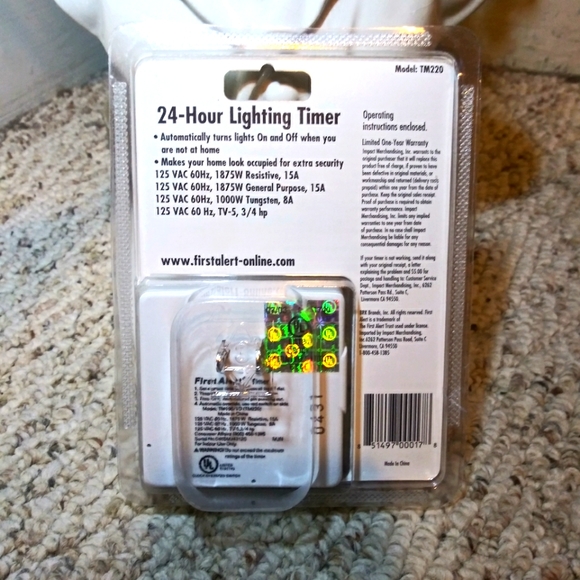 3/$18 First Alert 24-Hour Lighting Timer - Picture 4 of 7